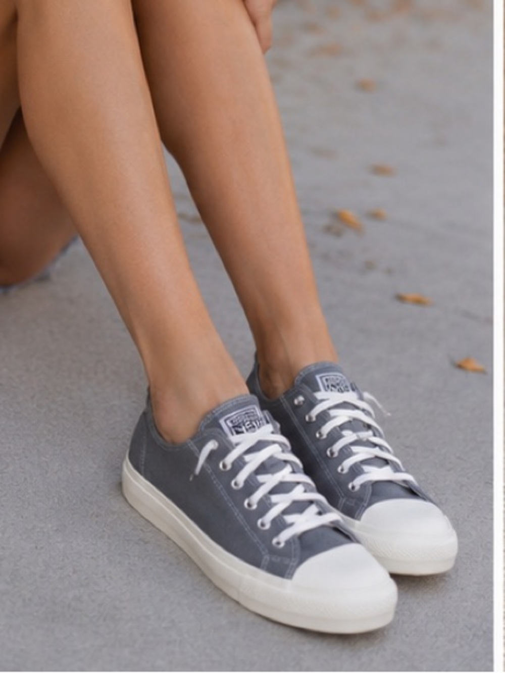 Nothing New women’s Classic Low Top sneakers in grey and off-white| size 8